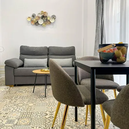 Capitan Rueda - Parking 10 Euros Per Day Apartment *